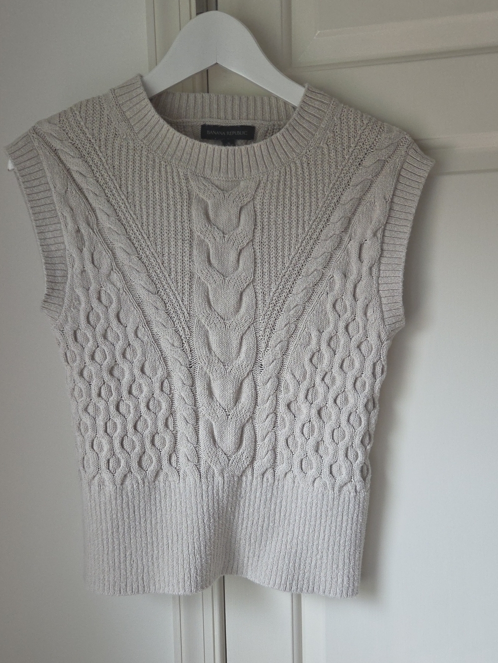 Banana Republic Cream Cable-Knit Sleeveless Sweater